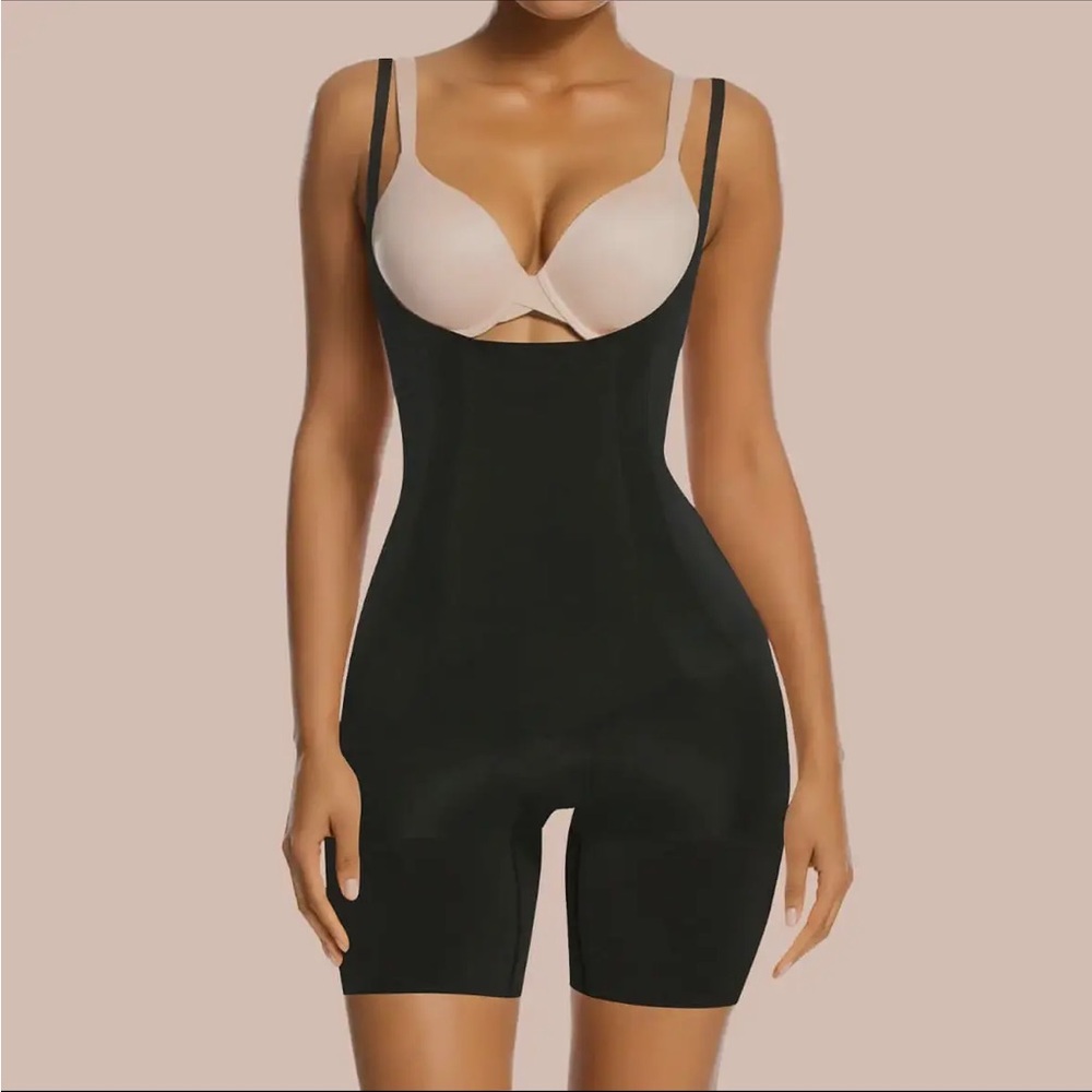Elegant Black Shapewear Bodysuit